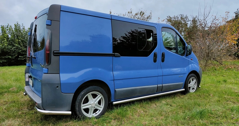 Renault Trafic cena 27777 przebieg: 283800, rok produkcji 2004 z Ropczyce małe 352